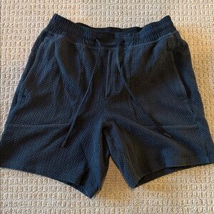 Lululemon At Ease Men's Navy Blue Shorts Medium